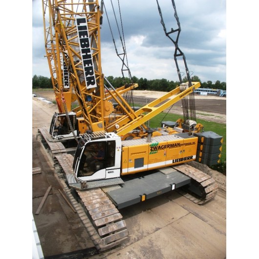 Liebherr LR1130